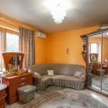 2-комнатная квартира,  ул. Серова, 9