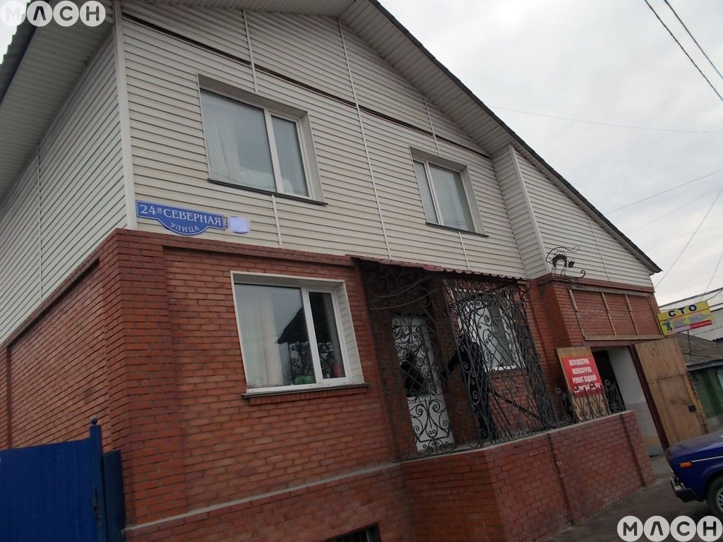 Дома в омске в центральном районе. Коттедж Омск Северная улица. Коттедж в Омске. Омск 24 Северная коттедж. Загородный дом Омск.