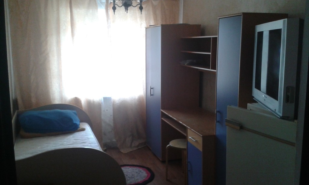 апартаменты нова омск гостиница. снять комнату омск ленинский. комнаты в общаге в омске. хостел нефтяник в омске. снять комнату омск ленинский.