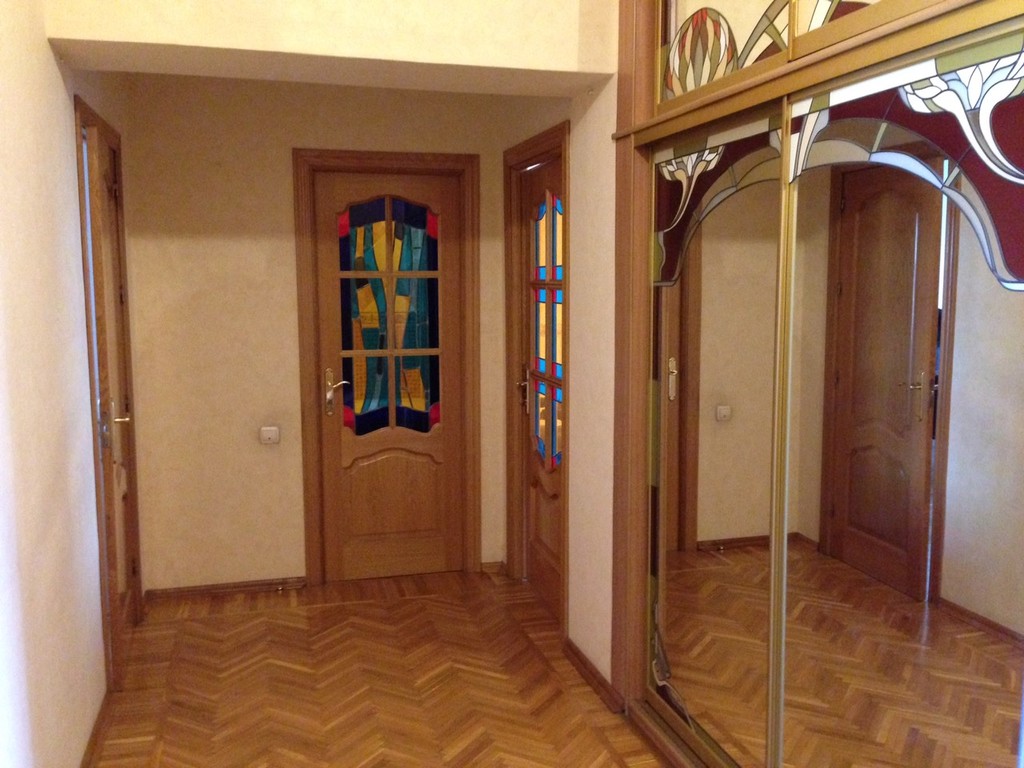 Квартиры на красина краснодар. Дом на красина омск. Красина 4 омск. Дом в курске на ул. Красина 4 омск фото.