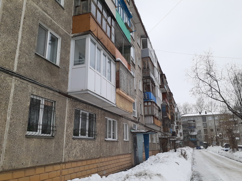 Б менделеева. Киров,ул.Менделеева,28. Менделеева 28 б Омск. Менделеева 30б Югорск. Менделеева 30 Омск.
