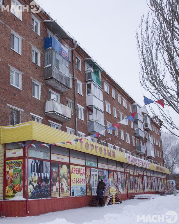 Челюскинцев омск. Ул. Челюскинцев, 97 Омск. Омск улица Челюскинцев 95. Омск ул Челюскинцев 4. Челюскинцев 97 аптека.